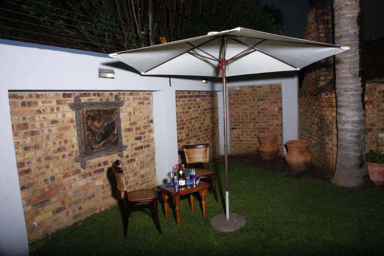 Hotel Travetel OR Tambo Airport Kempton Park Exteriér fotografie